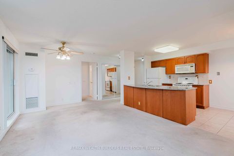 Photo 4 at 305 - 1720 Eglinton Avenue E, Victoria Village, Toronto