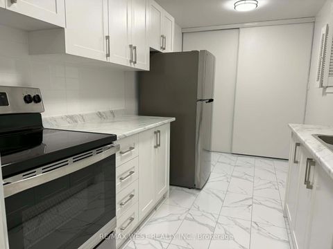 Photo 6 at 2316 - 370 Dixon Road, The Westway, Toronto