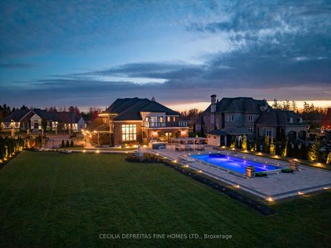 Photo 2 at 78 Mizuno Crescent, Kleinburg, Vaughan