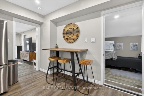 Photo 10 at 119 Essa Road, Allandale, Barrie