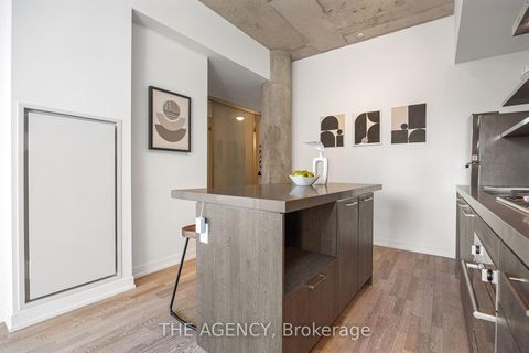 Photo 6 at 1011 - 560 King Street W, Waterfront Communities C1, Toronto