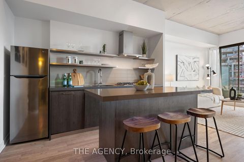 Photo 7 at 1011 - 560 King Street W, Waterfront Communities C1, Toronto