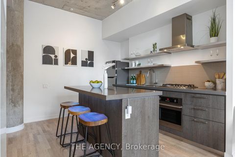 Photo 8 at 1011 - 560 King Street W, Waterfront Communities C1, Toronto