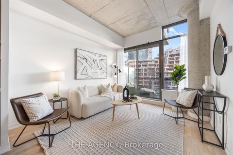 Photo 12 at 1011 - 560 King Street W, Waterfront Communities C1, Toronto