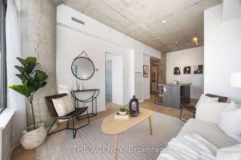 Photo 13 at 1011 - 560 King Street W, Waterfront Communities C1, Toronto