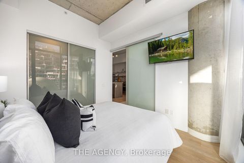 Photo 23 at 1011 - 560 King Street W, Waterfront Communities C1, Toronto