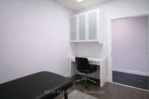 Photo 6 at B10 - 2761 Markham Road, Rouge E11, Toronto