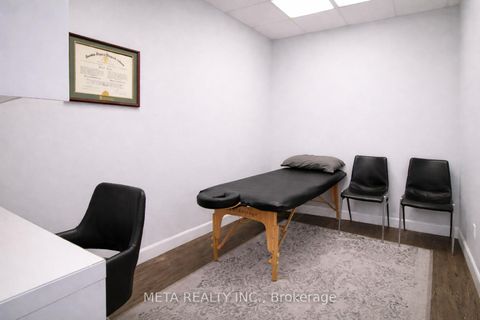 Photo 8 at B10 - 2761 Markham Road, Rouge E11, Toronto