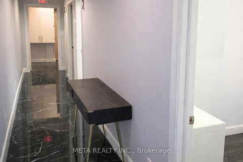 Photo 10 at B10 - 2761 Markham Road, Rouge E11, Toronto