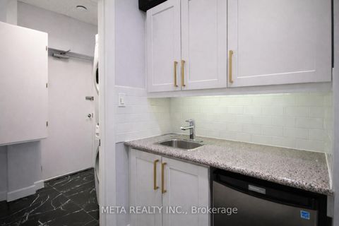 Photo 11 at B10 - 2761 Markham Road, Rouge E11, Toronto