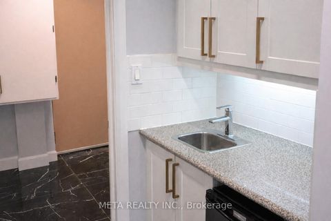 Photo 12 at B10 - 2761 Markham Road, Rouge E11, Toronto