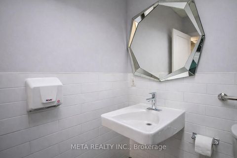 Photo 18 at B10 - 2761 Markham Road, Rouge E11, Toronto