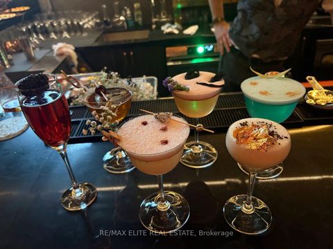 Photo 10 at 108 - 1 Yorkville Avenue, Annex, Toronto