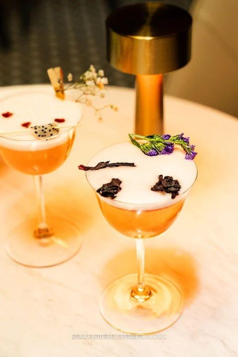 Photo 11 at 108 - 1 Yorkville Avenue, Annex, Toronto