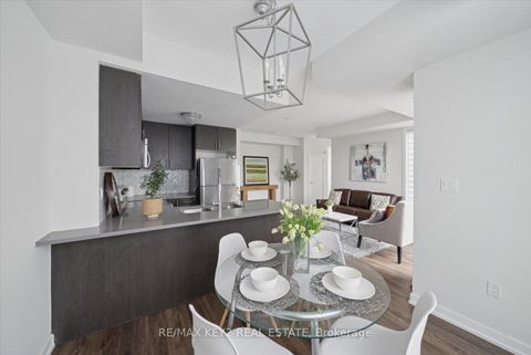 Photo 8 at 113 - 1555 Kingston Road, Town Centre, Pickering