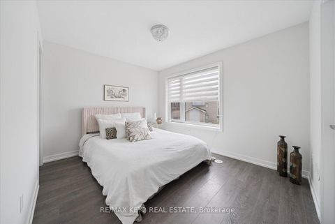 Photo 16 at 113 - 1555 Kingston Road, Town Centre, Pickering