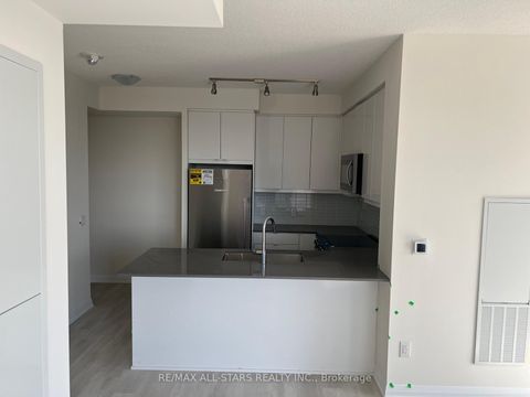 Photo 1 at 1124 - 3270 Sheppard Avenue E, Sullivan, Toronto