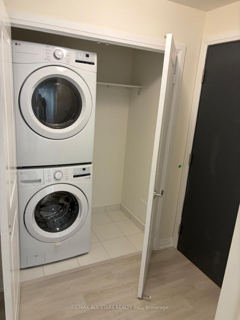 Photo 13 at 1124 - 3270 Sheppard Avenue E, Sullivan, Toronto