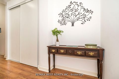 Photo 12 at 333 - 380 Macpherson Avenue, Casa Loma, Toronto