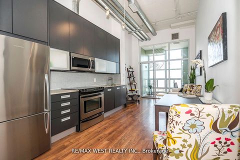 Photo 14 at 333 - 380 Macpherson Avenue, Casa Loma, Toronto