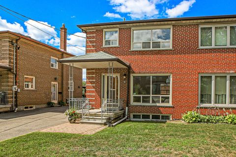 Photo 0 at 22 Woodenhill Court, Eglinton West, Toronto
