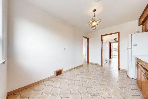 Photo 17 at 22 Woodenhill Court, Eglinton West, Toronto