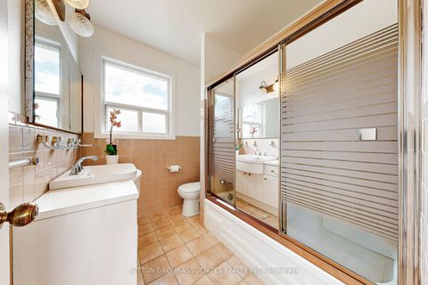 Photo 28 at 22 Woodenhill Court, Eglinton West, Toronto