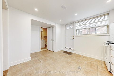 Photo 35 at 22 Woodenhill Court, Eglinton West, Toronto