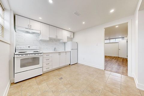 Photo 37 at 22 Woodenhill Court, Eglinton West, Toronto