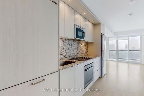 Photo 12 at 1608 - 30 Inn on the Park Drive, Don Mills, Toronto