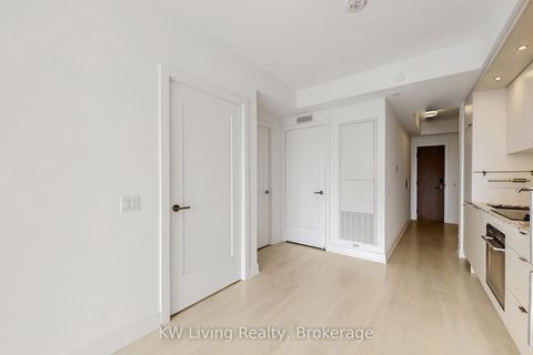 Photo 14 at 1608 - 30 Inn on the Park Drive, Don Mills, Toronto