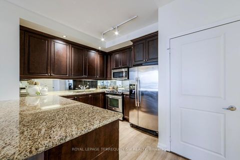 Photo 7 at 2707 - 628 Fleet Street, Niagara, Toronto