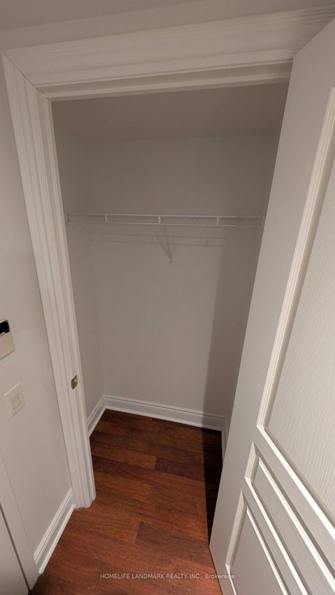 Photo 8 at 1006 - 10 Northtown Way, Willowdale East, Toronto