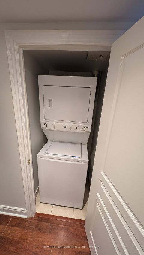 Photo 9 at 1006 - 10 Northtown Way, Willowdale East, Toronto