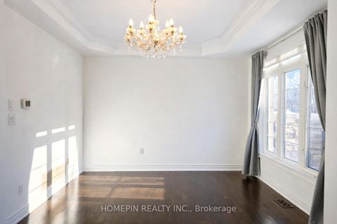 Photo 4 at 40 Chapman Court, Aurora Grove, Aurora