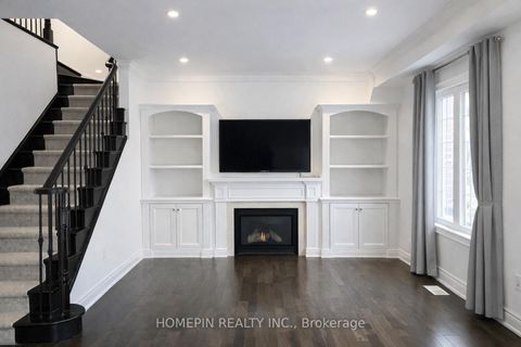 Photo 11 at 40 Chapman Court, Aurora Grove, Aurora