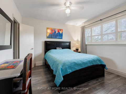 Photo 6 at 120 Redwater Drive, Kipling, Toronto