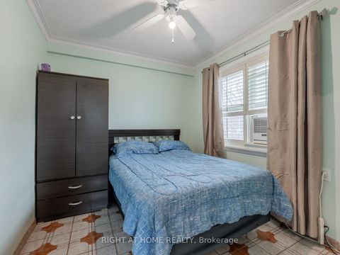 Photo 15 at 120 Redwater Drive, Kipling, Toronto