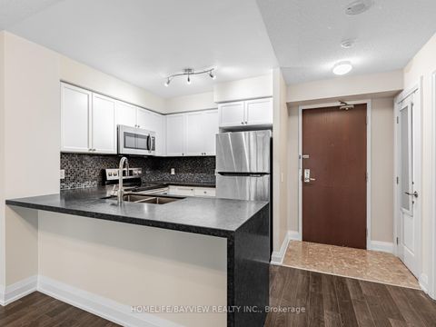 Photo 3 at 1015 - 18 Parkview Avenue, Willowdale East, Toronto