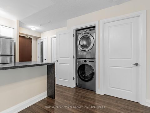 Photo 7 at 1015 - 18 Parkview Avenue, Willowdale East, Toronto