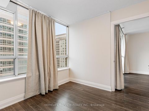 Photo 13 at 1015 - 18 Parkview Avenue, Willowdale East, Toronto