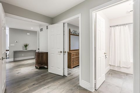 Photo 19 at 28 Bishopsbridge Crescent, Oak Ridges Lake Wilcox, Richmond Hill