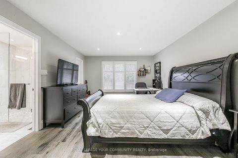 Photo 20 at 28 Bishopsbridge Crescent, Oak Ridges Lake Wilcox, Richmond Hill