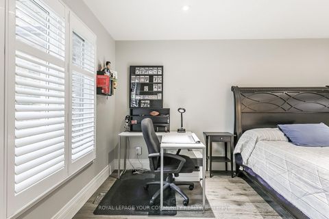 Photo 22 at 28 Bishopsbridge Crescent, Oak Ridges Lake Wilcox, Richmond Hill