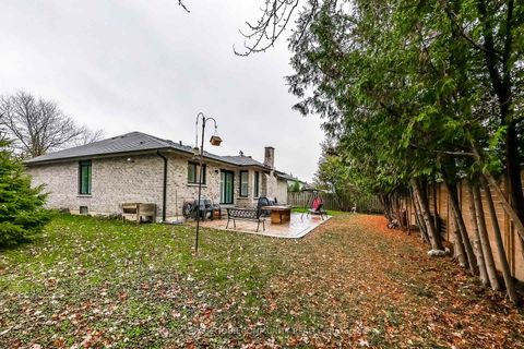 Photo 27 at 28 Bishopsbridge Crescent, Oak Ridges Lake Wilcox, Richmond Hill