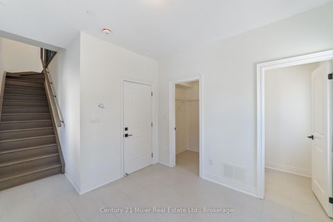 Photo 3 at 36 - 260 Melody Common, RO River Oaks, Oakville