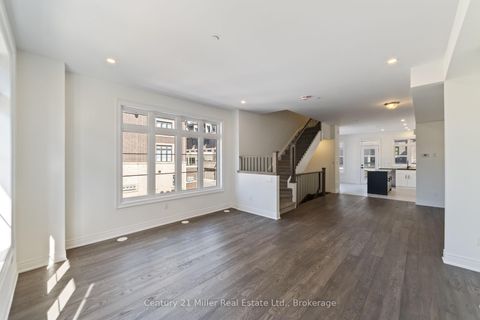 Photo 9 at 36 - 260 Melody Common, RO River Oaks, Oakville