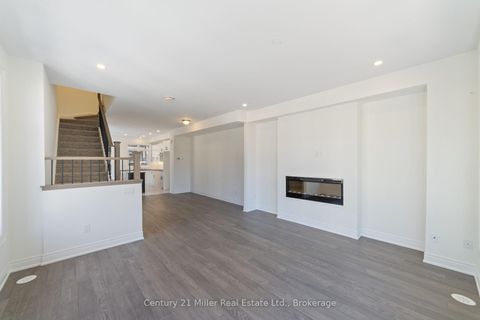 Photo 10 at 36 - 260 Melody Common, RO River Oaks, Oakville