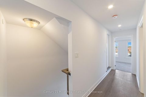 Photo 9 at 48 - 2140 Trafalgar Road, RO River Oaks, Oakville