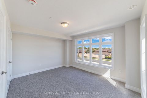 Photo 32 at 48 - 2140 Trafalgar Road, RO River Oaks, Oakville